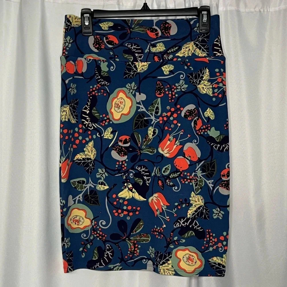 LuLaRoe Cassie Pencil Skirt with Floral Design in Mint, Coral, Yellow - size SM
